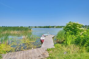 Scenic Cape Vincent Retreat: Walk to Marina!