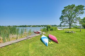 Scenic Cape Vincent Retreat: Walk to Marina!