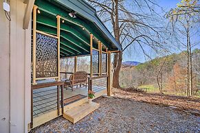 Sweet Birch' Bryson City Cottage w/ Views