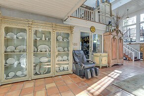 1 Mi to Lake Wallenpaupack: Spacious Poconos Villa