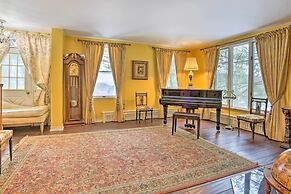 1 Mi to Lake Wallenpaupack: Spacious Poconos Villa