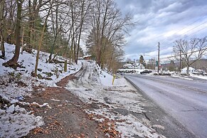 1 Mi to Lake Wallenpaupack: Spacious Poconos Villa