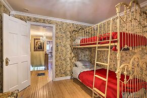 1 Mi to Lake Wallenpaupack: Spacious Poconos Villa