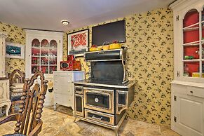 1 Mi to Lake Wallenpaupack: Spacious Poconos Villa