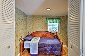 1 Mi to Lake Wallenpaupack: Spacious Poconos Villa