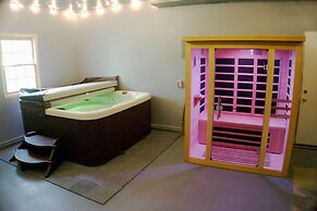 Poconos Retreat w/ Game Room, Hot Tub, & Sauna!