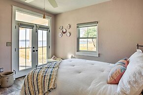 Spacious Kingston Home on Lake Texoma!