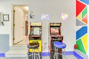 Hot Tub & Fire Pit: Family Home in Tobyhanna