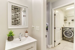 Hot Tub & Fire Pit: Family Home in Tobyhanna