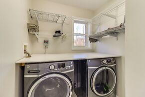 Hot Tub & Fire Pit: Family Home in Tobyhanna