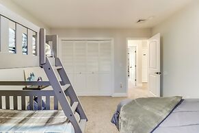 Hot Tub & Fire Pit: Family Home in Tobyhanna