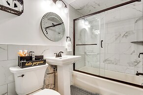 Radiant Arden Home - 10 Mi to Biltmore!