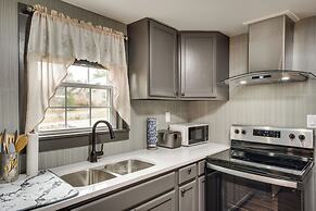 Radiant Arden Home - 10 Mi to Biltmore!