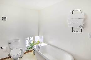 'moose Park Lodge' Charming Walden Retreat!