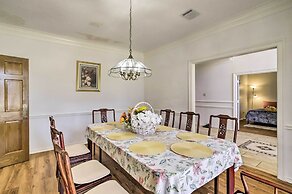 Spacious Houston Getaway ~ 23 Mi to Downtown!