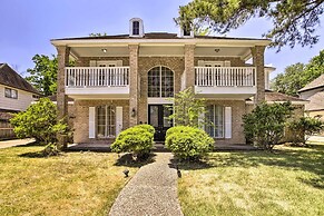 Spacious Houston Getaway ~ 23 Mi to Downtown!