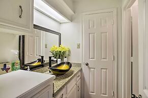 Spacious Houston Getaway ~ 23 Mi to Downtown!
