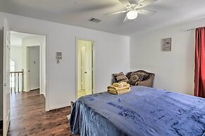 Spacious Houston Getaway ~ 23 Mi to Downtown!