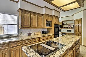 Spacious Houston Getaway ~ 23 Mi to Downtown!