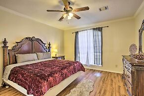 Spacious Houston Getaway ~ 23 Mi to Downtown!