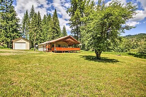 Private 2-acre Retreat w/ MTN Views, Walk to River