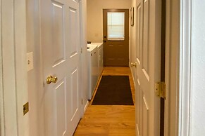 Private 2-acre Retreat w/ MTN Views, Walk to River