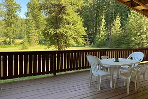 Private 2-acre Retreat w/ MTN Views, Walk to River