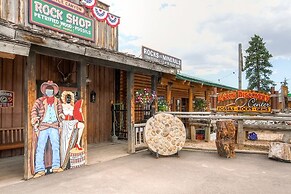 Scenic Large-group Retreat, 1 Mi to Bryce Canyon!