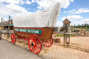 Scenic Large-group Retreat, 1 Mi to Bryce Canyon!