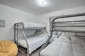 Pet-friendly PNW Home, 1 Mi to Rockaway Beach