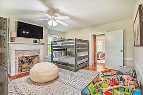 Upscale Country Home w/ Fire Pit in Taneytown!