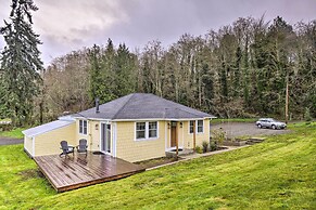 Updated Port Orchard Home, Walk to Waterfront