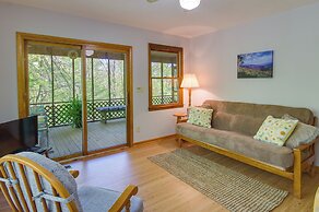 Shenandoah National Park: Cabin w/ Patio!