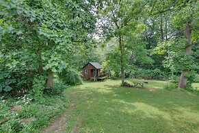 Tranquil Creekside Cabin in Dutch Country!