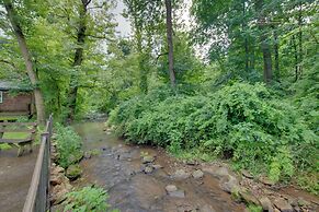 Tranquil Creekside Cabin in Dutch Country!