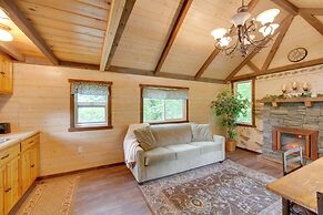 Tranquil Creekside Cabin in Dutch Country!