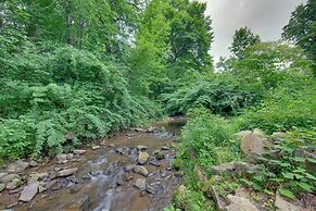 Tranquil Creekside Cabin in Dutch Country!