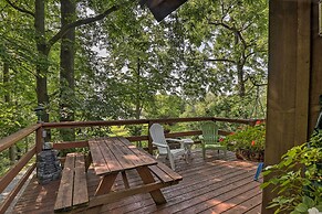 Serene Lodi Escape w/ Deck: Boat, Hike & Sip!