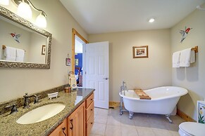 Waynesville Vacation Rental w/ Mountain Views!