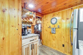 Cozy Wisconsin Getaway w/ Dock & Lake Access!