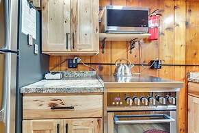 Cozy Wisconsin Getaway w/ Dock & Lake Access!