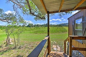Quiet Utopia Cabin w/ Deck & Mountain Views!