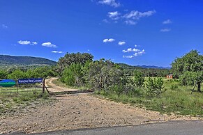 Quiet Utopia Cabin w/ Deck & Mountain Views!