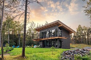 Waterfront Cabin on Lake Superior w/ Fire Pit
