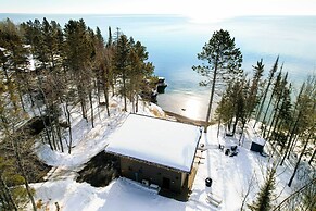 Waterfront Cabin on Lake Superior w/ Fire Pit