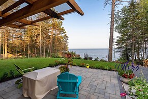 Waterfront Cabin on Lake Superior w/ Fire Pit