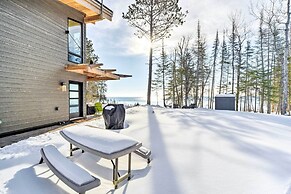 Waterfront Cabin on Lake Superior w/ Fire Pit