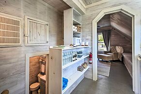 Unique Loft Cabin: Fire Pit & Fishing Access!
