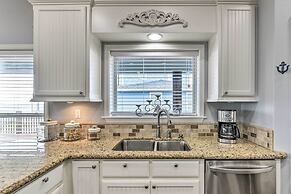 Steps to Shore: Crystal Beach Retreat w/ Deck!