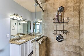 Steps to Shore: Crystal Beach Retreat w/ Deck!